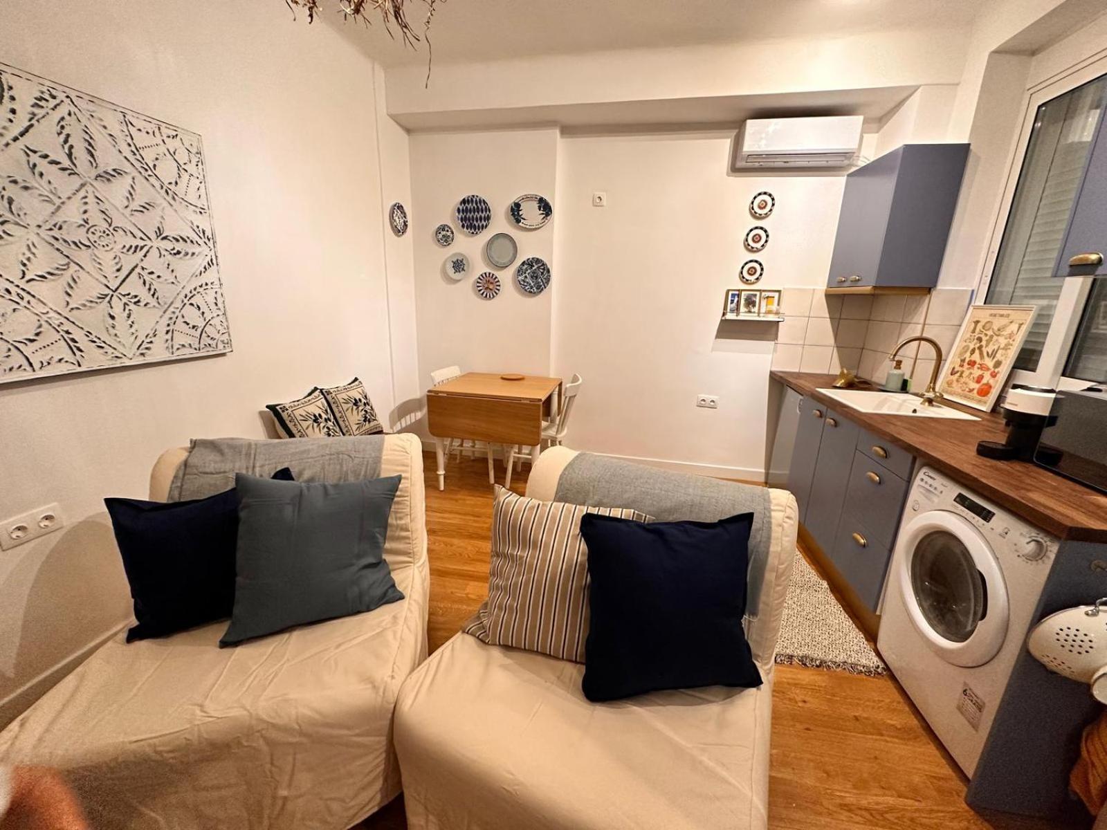 Casa Thisseos Apartment เอเธนส์ ภายนอก รูปภาพ